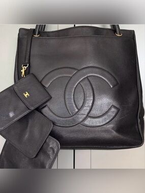 Chanel CC Tote Bag, black caviar leather, large CC logo & THREE original pouches